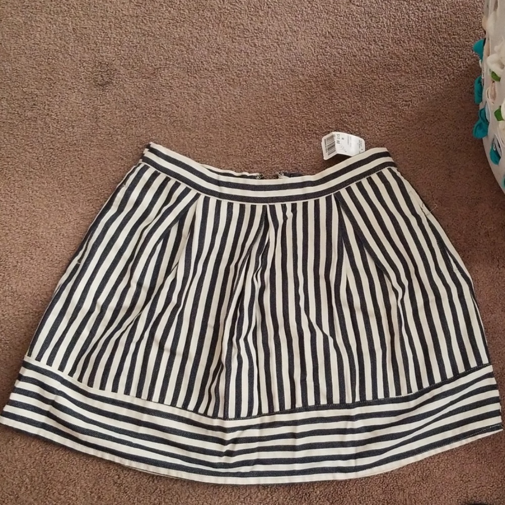 Forever21 pleated short skirt cream and jean blue